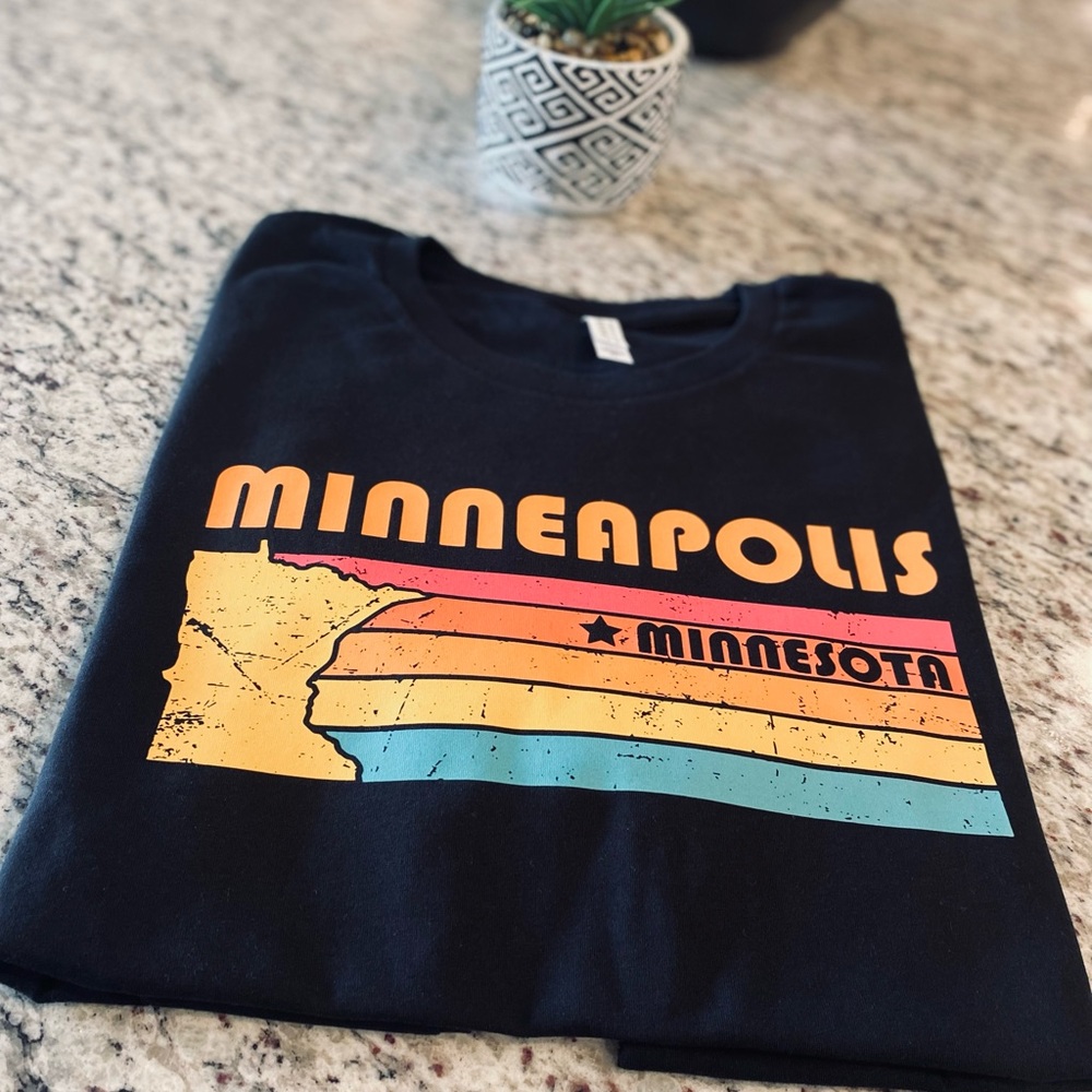 Minneapolis, Minnesota Graphic Tee